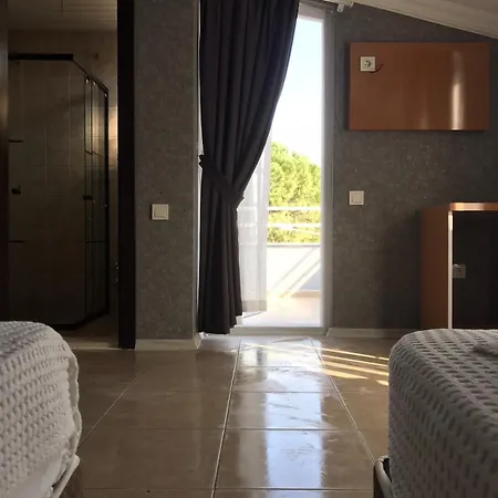 Otel Konar 4*