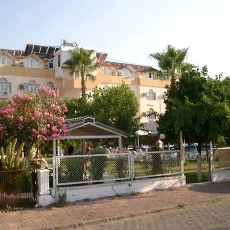 Konar Hotell 4*