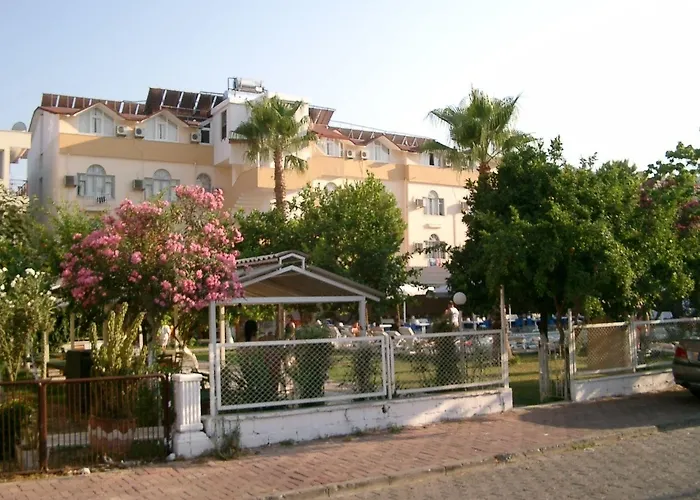 Konar Hotel 4*