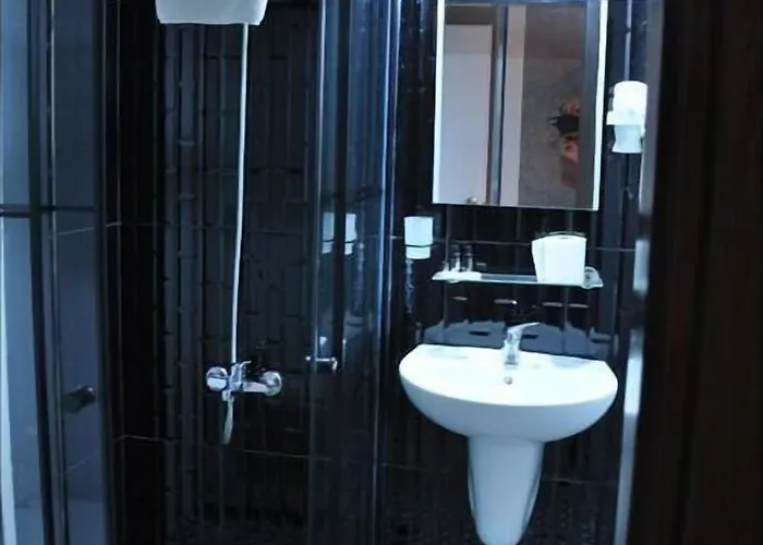 Konar Hotell 4*